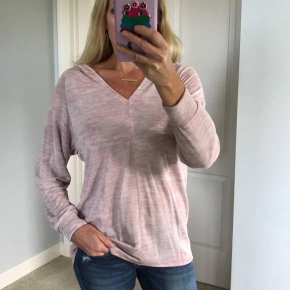 🌻1 MED LEFT🌻Blush Color Hooded Tunic Top - Picture 1 of 8